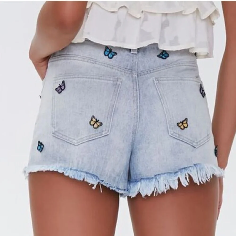 F21 Butterfly High Rise Raw Hem Bootie‎ Shorts